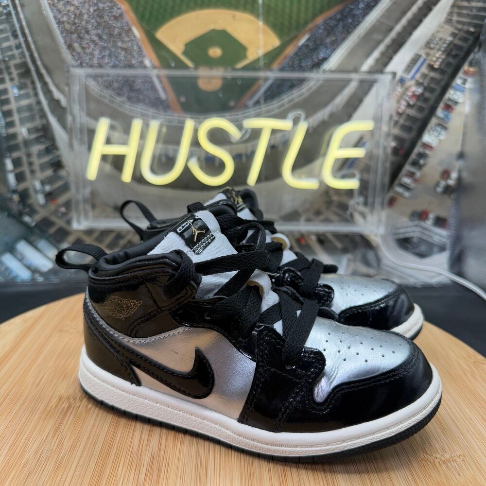 Jordan 1 Mid SE (TD) Sz 10C Black Metalic Silver/Gold